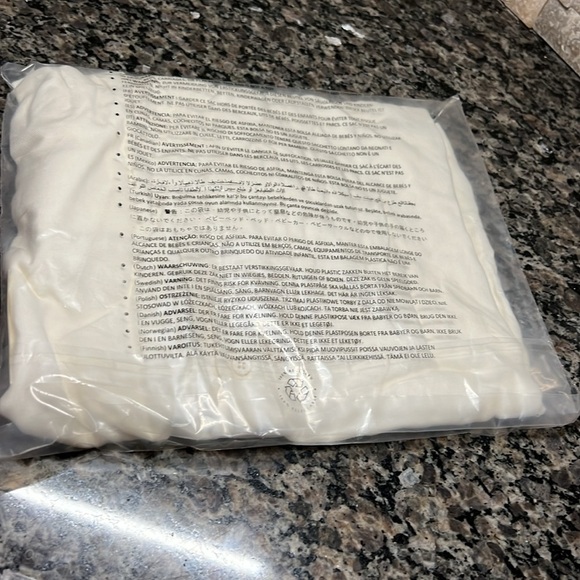 Women’s long sleeve woven blouse Ivory - Picture 4 of 4